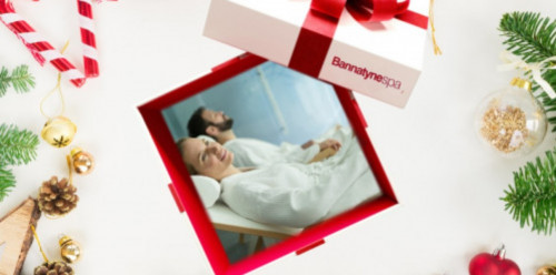 Deluxe Spa Selection Box Spa Day for 2 Premium Location