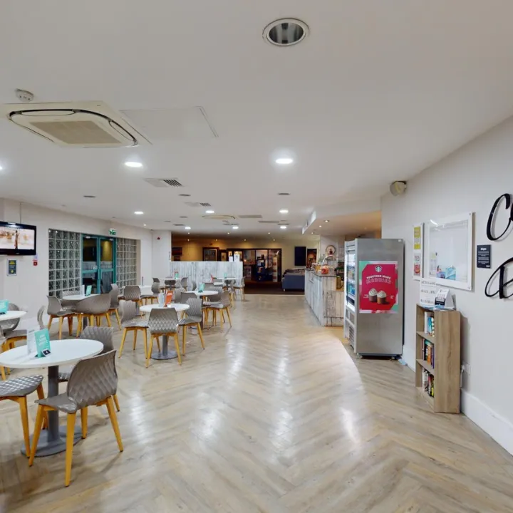 Cafe Bar