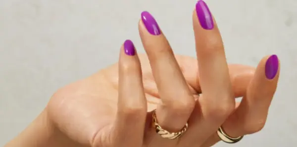 The Gel Bottle Gel Soak Off & Reapplication on Hands