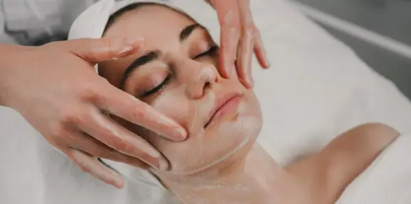 Medik8 Advanced Skincare Facial